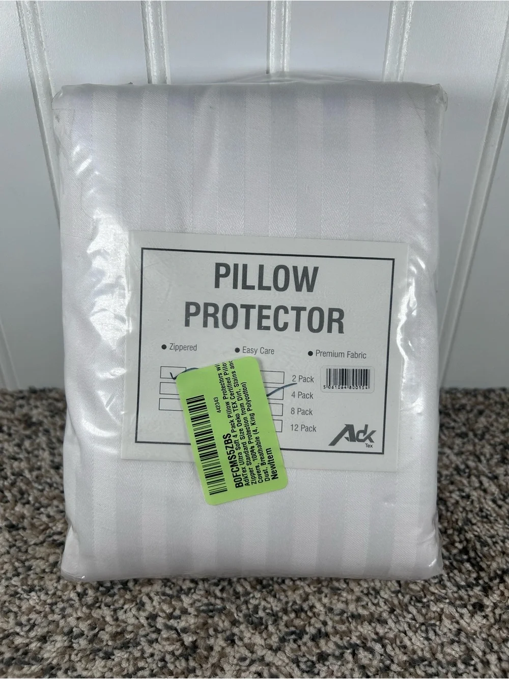 NWT - 4 Pack, King Pillow Cases Protectors Zippered Luxury Cotton Blend White